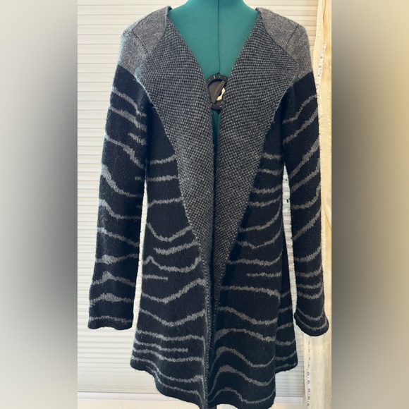 Elisabetta Collection. Cardigan/ Sweater Coat. - Picture 1 of 7